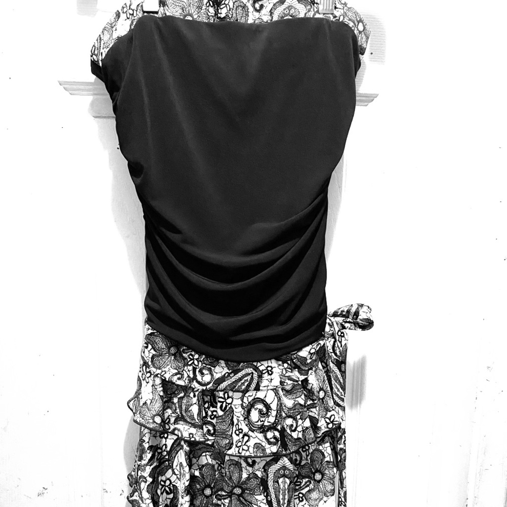ADORABLE STRAPLESS PARTY DRESS